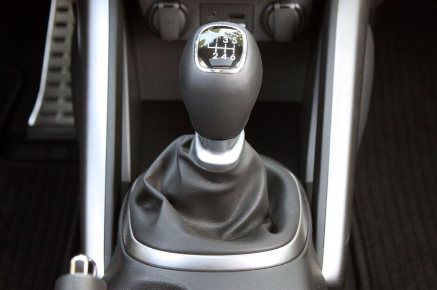  Hyundai Veloster 2011 года  (фото 74 из 184)